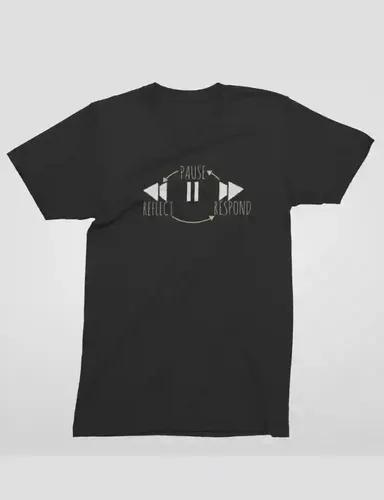 Pause reflect respond - Unisex regular fit Black T-shirt