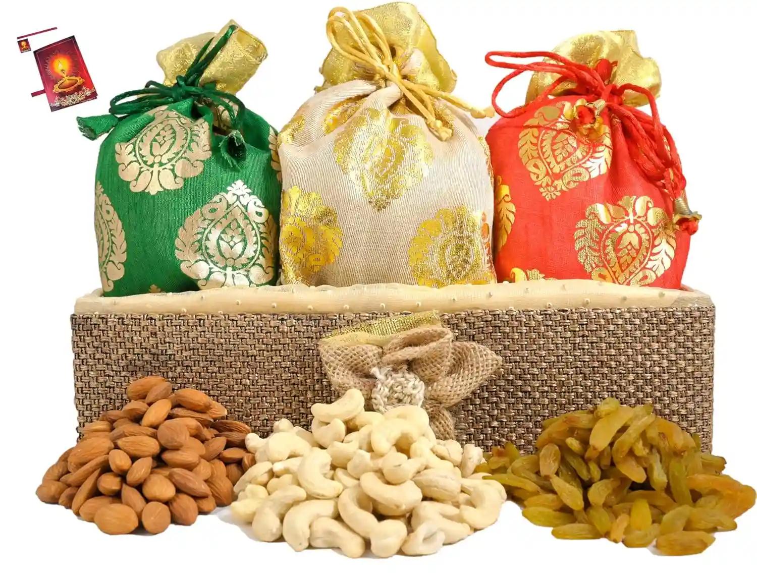 Diwali dry fruits gift box/diwali dry fruits tray/diwali dry fruits gift hamper/Diwali gift hamper-Decorated jute basket with 200 gms of cashew+200 gms of almonds+200gms of raisins(In Potlis)+Card